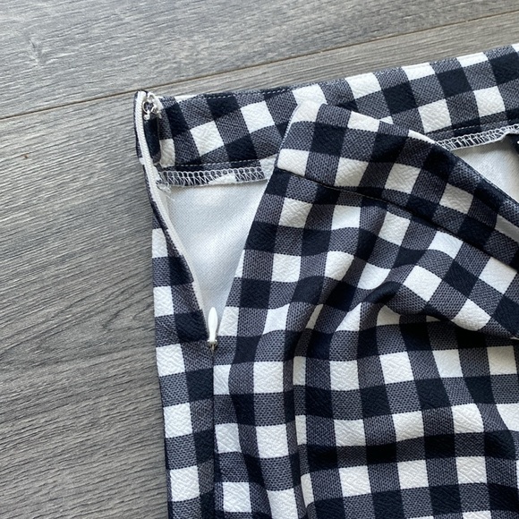 SHEIN Women’s Gingham Plaid Flare Pants - Picture 5 of 6